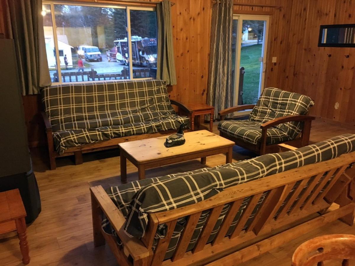 Merland Park Cottages And Motel Picton Kültér fotó