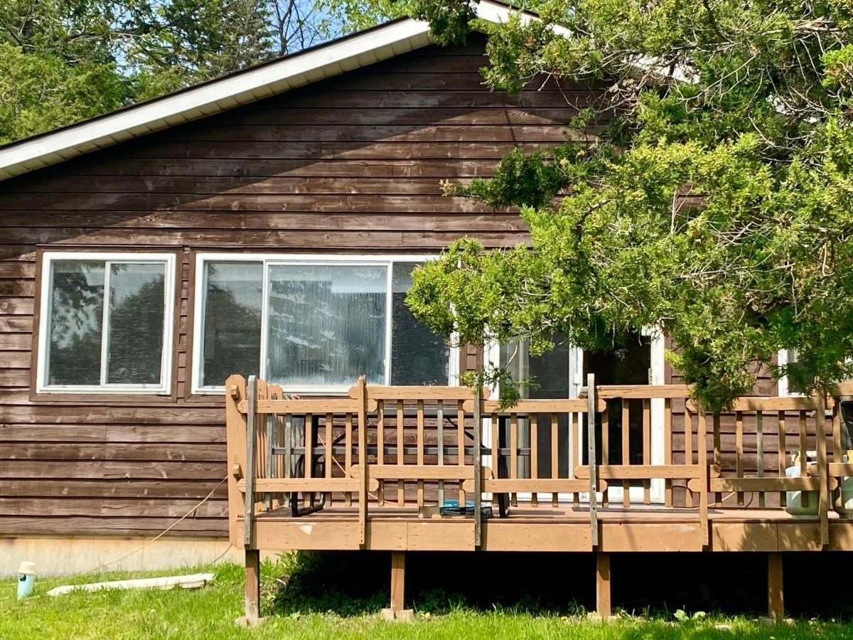 Merland Park Cottages And Motel Picton Kültér fotó